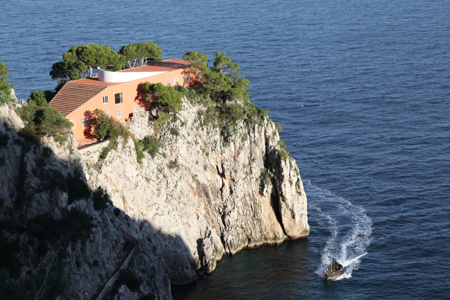 2021-07/casa-malaparte-9