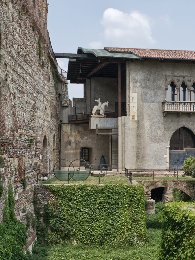 2021-07/scarpa-castelvecchio-17