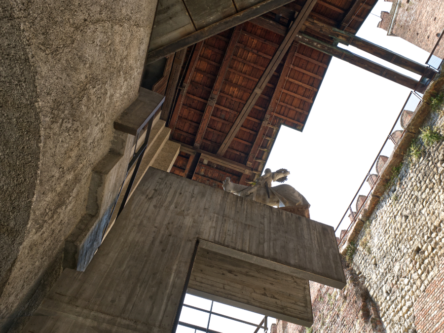 2021-07/scarpa-castelvecchio-6